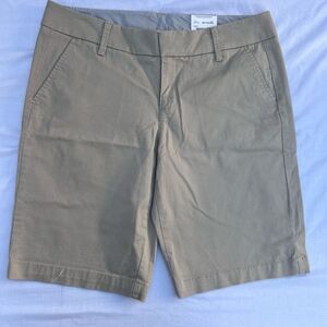 STYLUS Women's Tan Bermuda Shorts